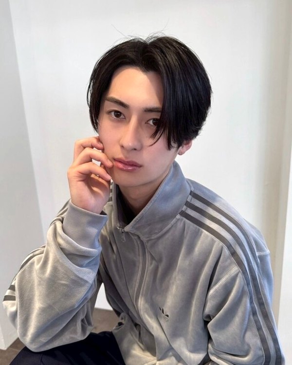 F-CODE 難波の施術例。韓国風王道センターパート（担当 RYOYA）