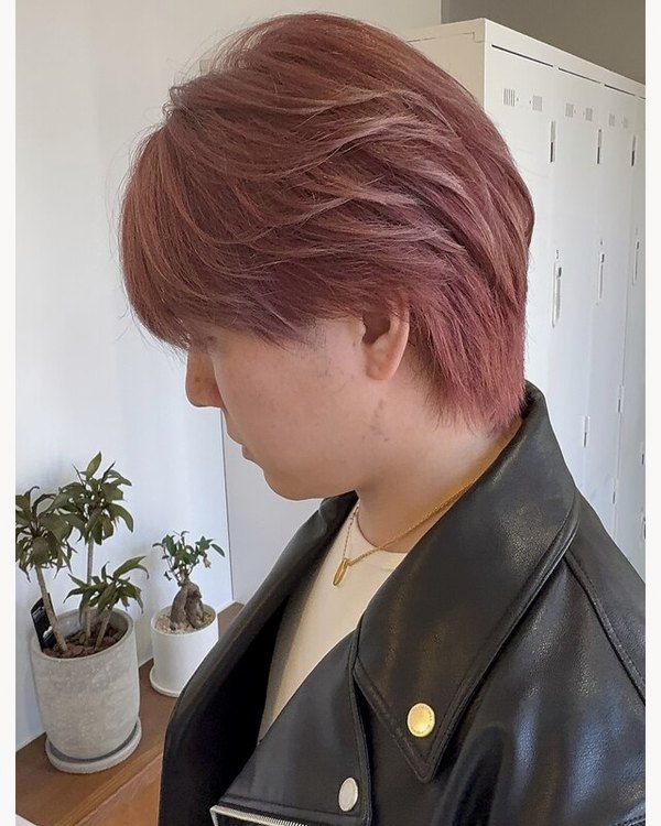 F-CODE 難波の施術例。メンズブリーチカラー ピンクベージュ（担当 RINA）