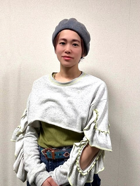 F-CODE 難波 スタイリスト EMI のポートレート
